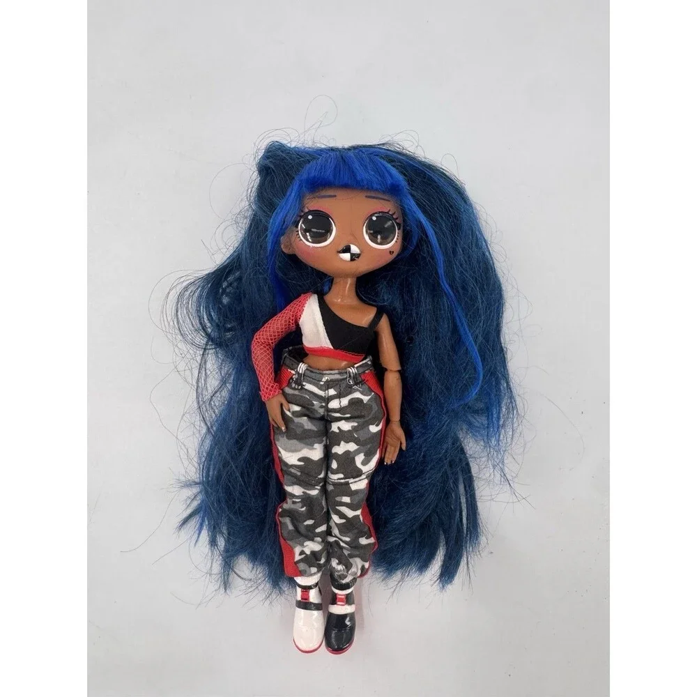 MGA - LOL Surprise! OMG - Downtown BB Girl Doll - Blue Hair, Checkered Lips
